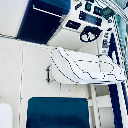 Hotel en barco Vina Romance - Romantic Boat In Marina