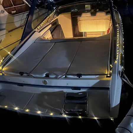 Vina Romance - Romantic Boat In Marina Hotel en barco *