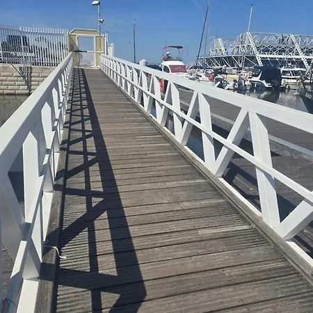 Vina Romance - Romantic Boat In Marina * Lisbon